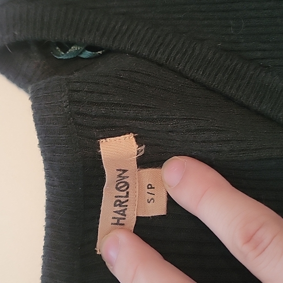 HARLOW Sweater - Picture 2 of 4